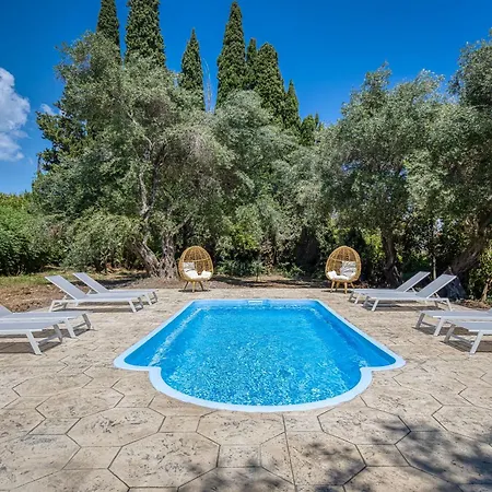 Villa Ninemia Seaview By Estia Perama (Corfu)