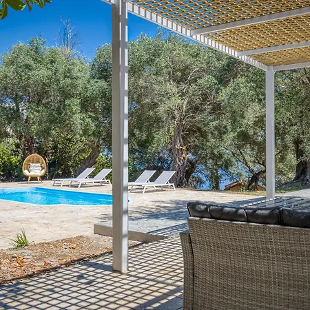 Ninemia Seaview By Estia Perama (Corfu)
