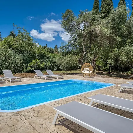 Villa Ninemia Seaview By Estia Perama (Corfu)