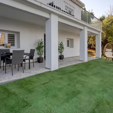 Villa Ninemia Seaview By Estia Perama (Corfu)