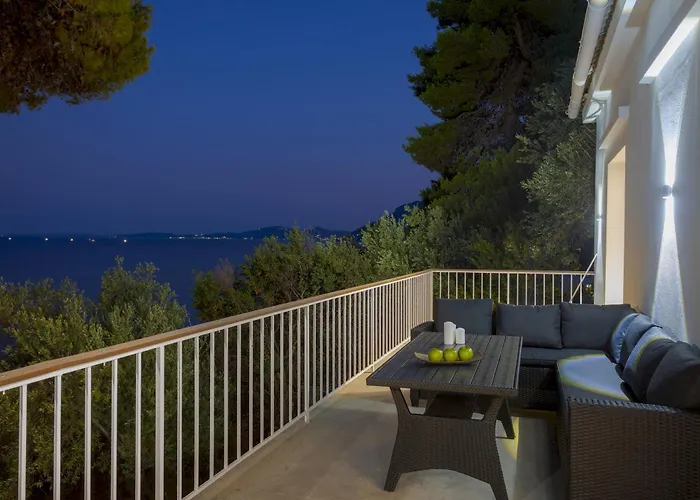 Ninemia Seaview By Estia