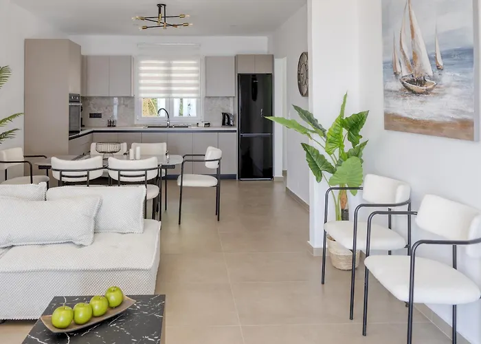 Ninemia Seaview By Estia Vila *